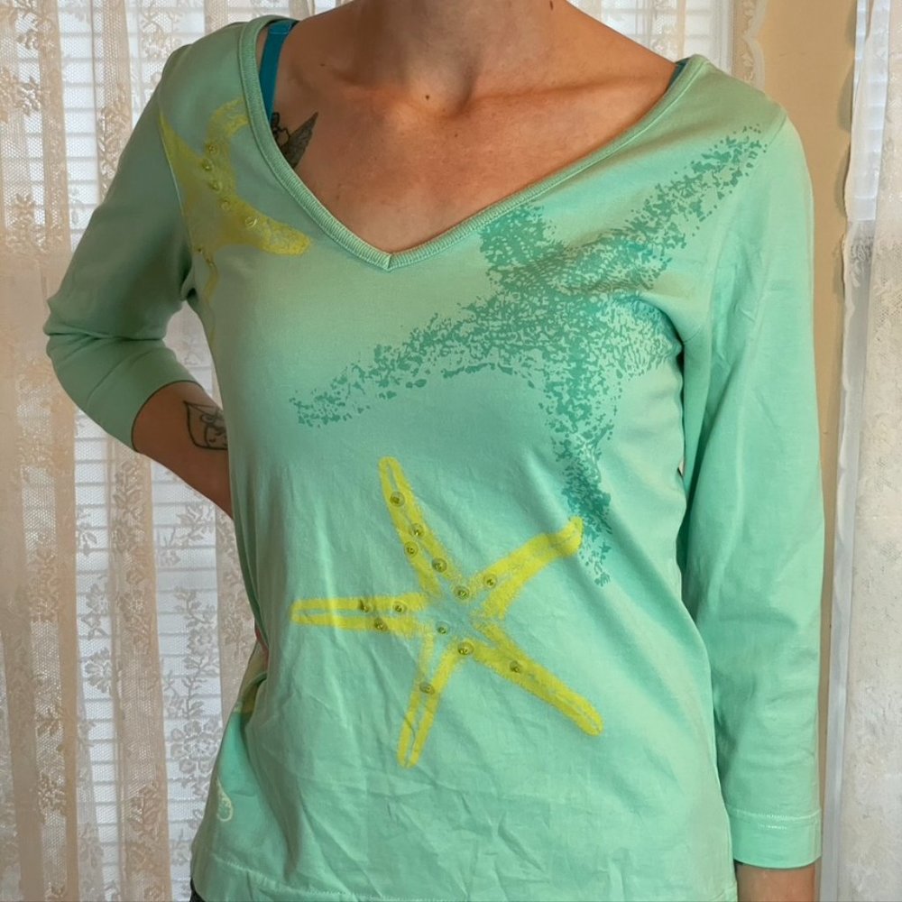 Ladies Green Pullover Top W Beaded Starfish Sz M